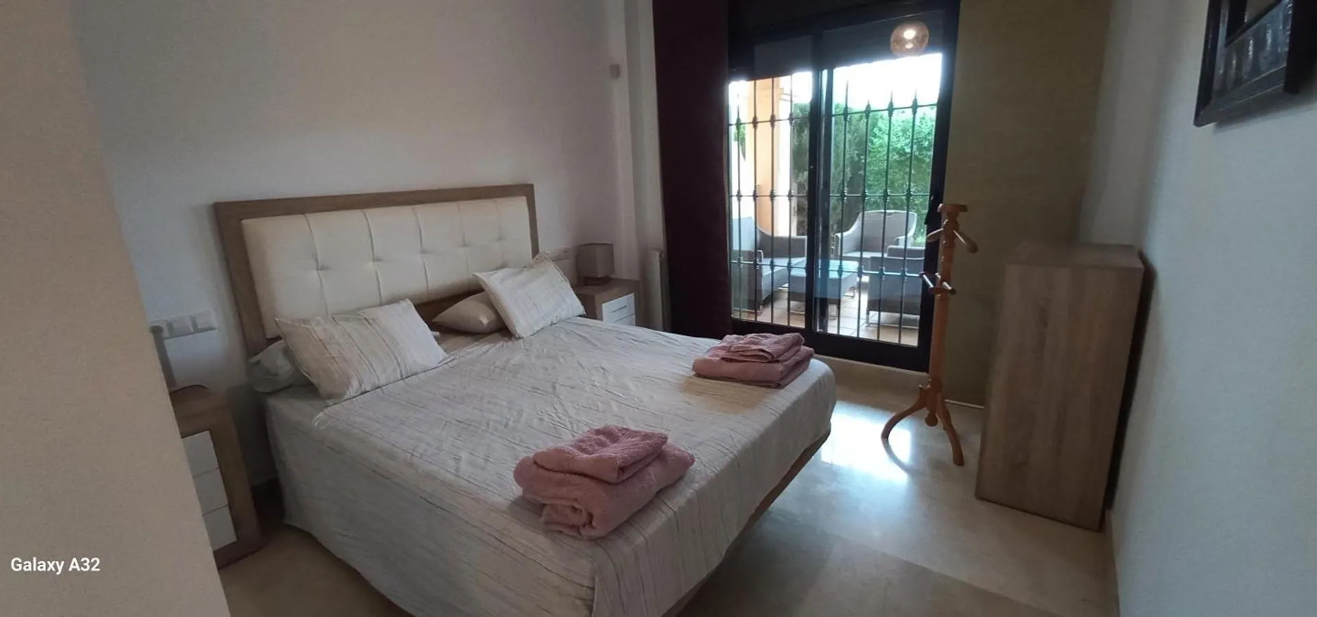2 Bedroom Apartment Walking Distance To The Beach In La Cala De Mijas
